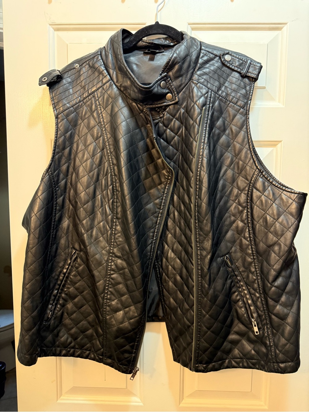 Apt. 9 Quilted Black Faux Leather Moto Vest